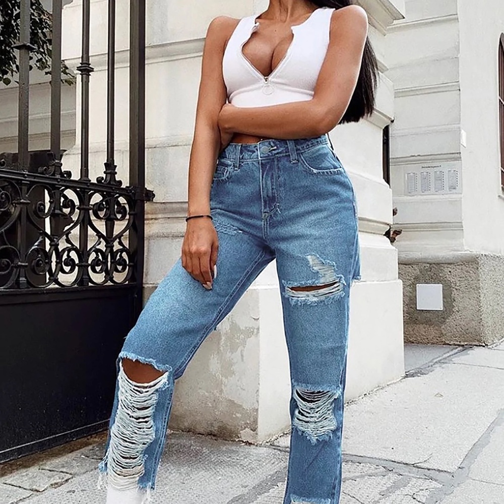 ANKEL LENGTH DISTRESSED BOYFRIEND JEANS FASHION NOVA | size: 7